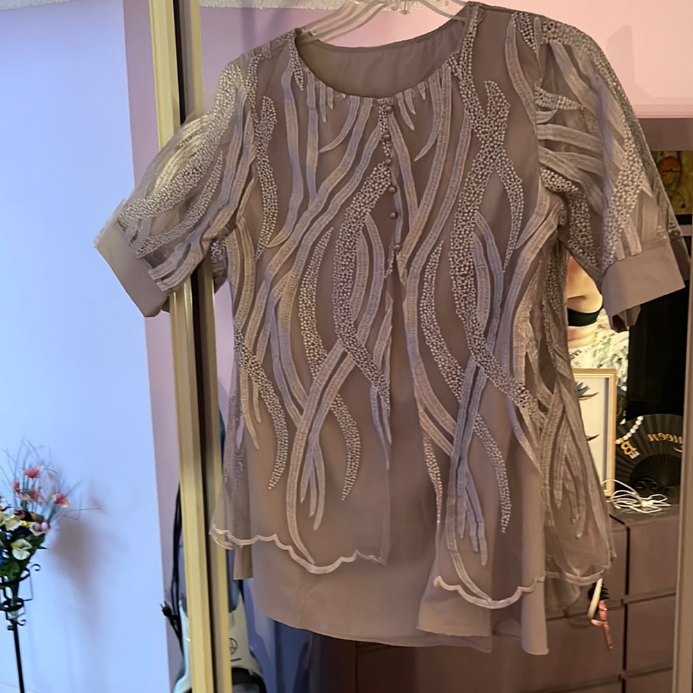 Ladies large blouse . 95 % Teryene 5% spandex, embroidered